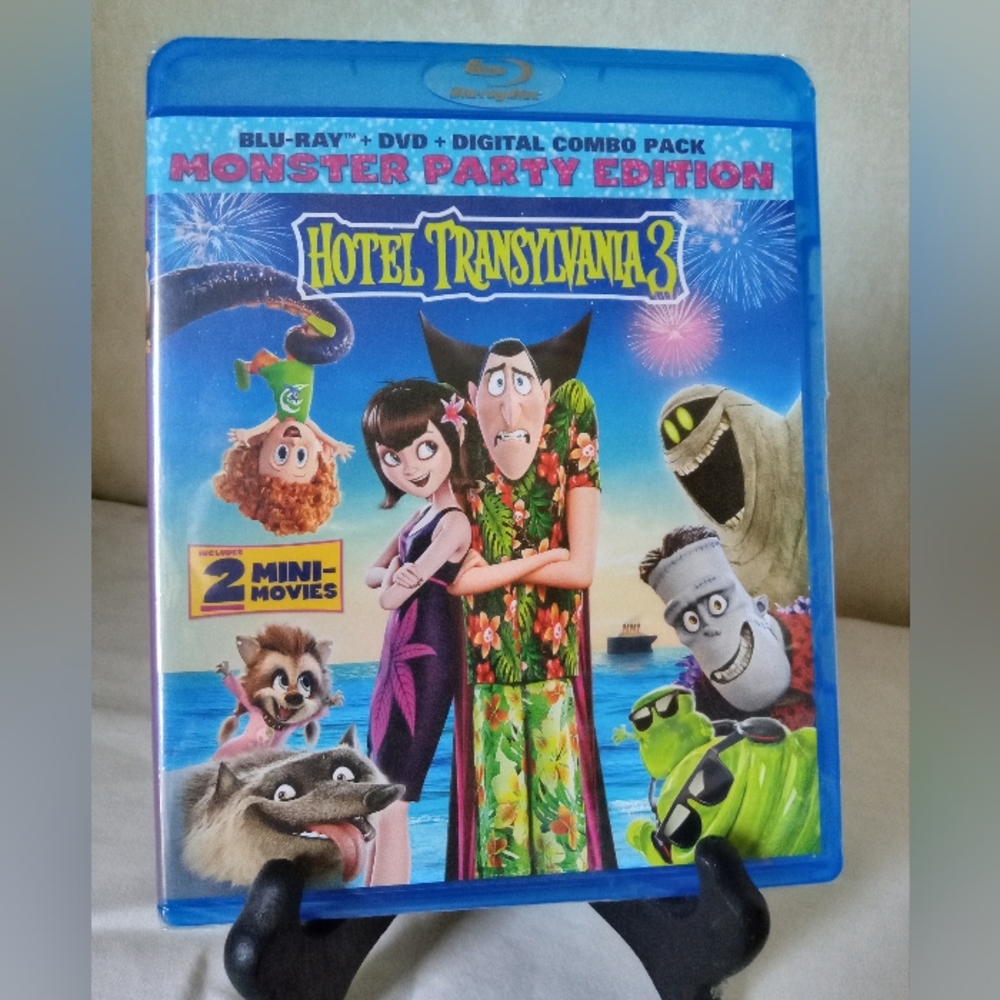 Hotel Transylvania 3 Blu-Ray / DVD 📀